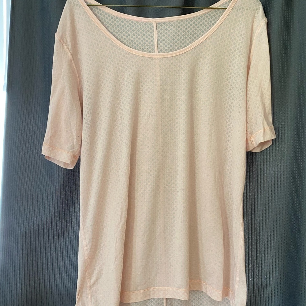 LULULEMON Light Pink Sheer Scoop Neck Active Shirt Size 10
